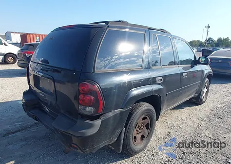 2006 Chevrolet Trailblazer Ls из США, поврежденный, VIN 1GNDT13S762204147